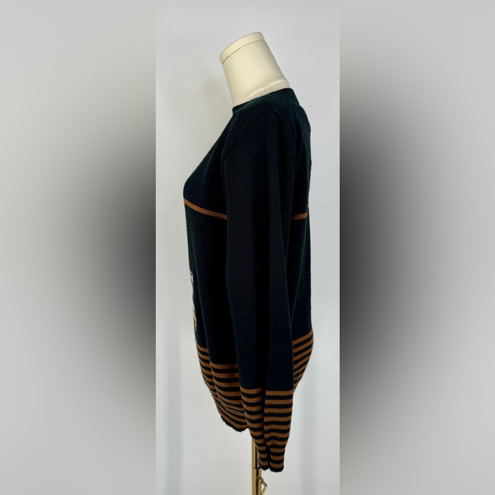 Cynles Shirlee designs vintage black sweater with cats - Picture 5 of 7